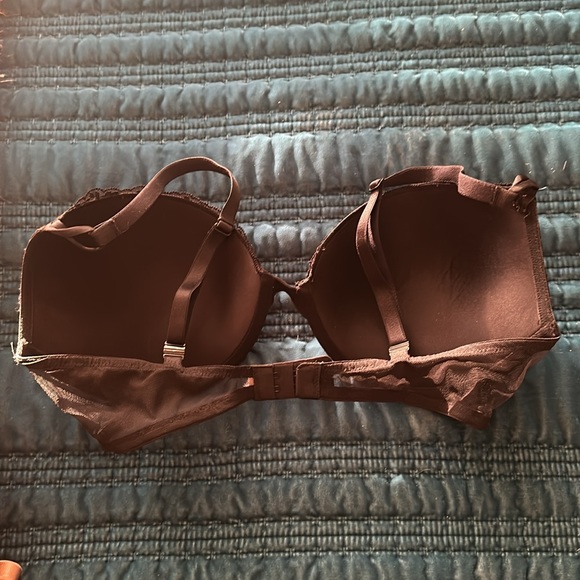 Victoria’s Secret 3 padded bras 36 D - Picture 7 of 7